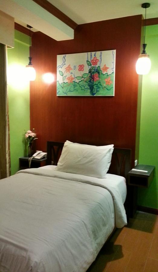 Tinhat Halal حلال Certified Boutique Hotel And Restaurant Davao City Eksteriør billede