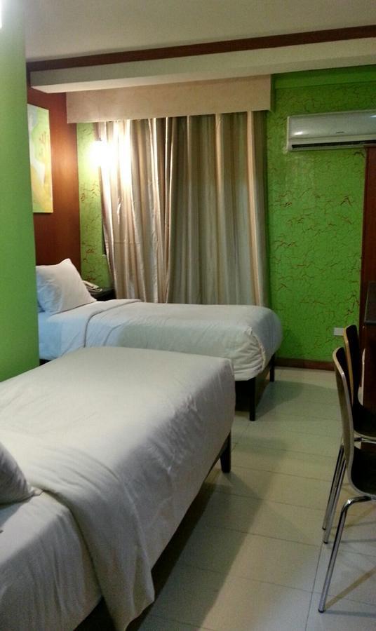 Tinhat Halal حلال Certified Boutique Hotel And Restaurant Davao City Eksteriør billede