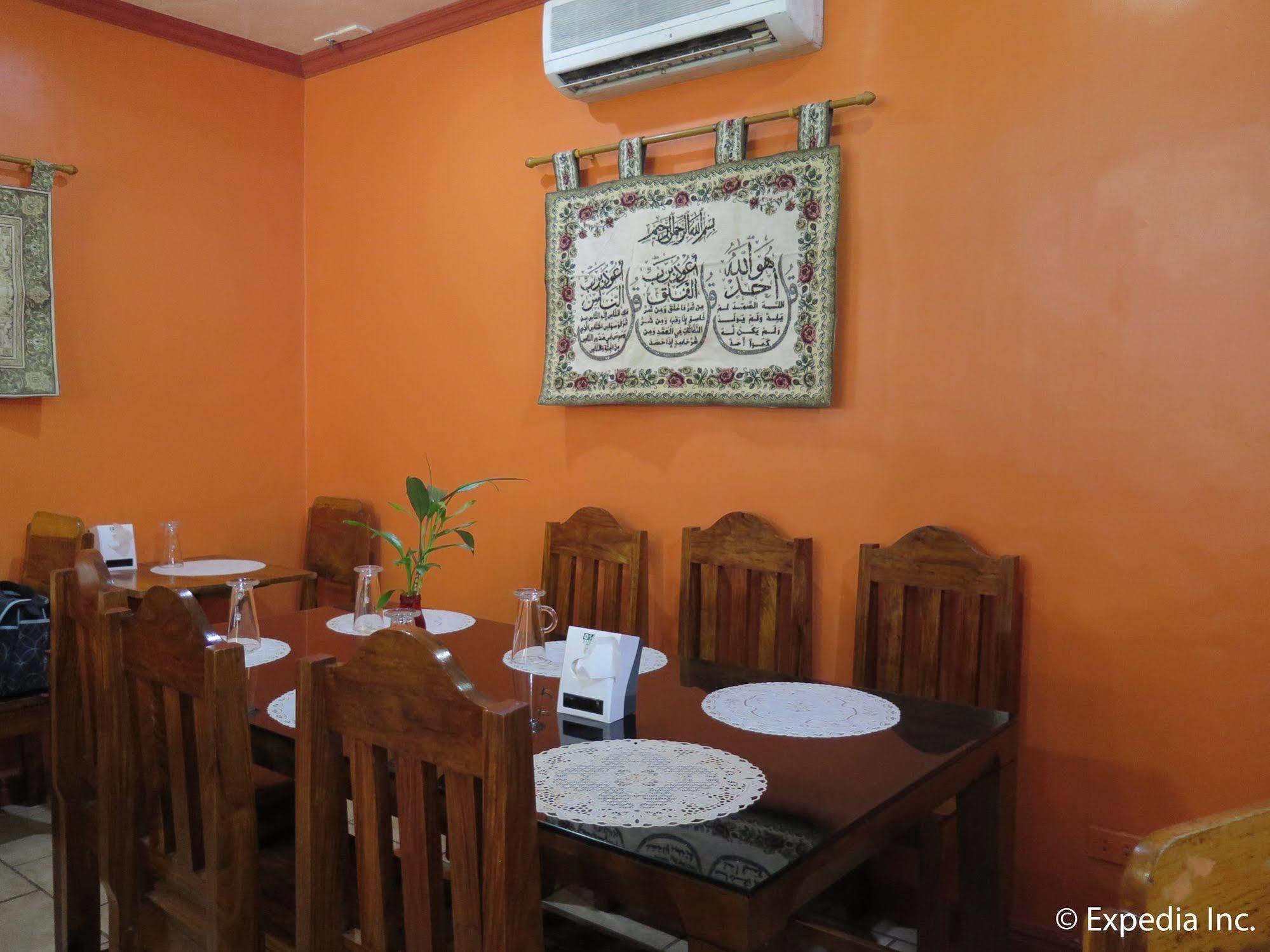 Tinhat Halal حلال Certified Boutique Hotel And Restaurant Davao City Eksteriør billede